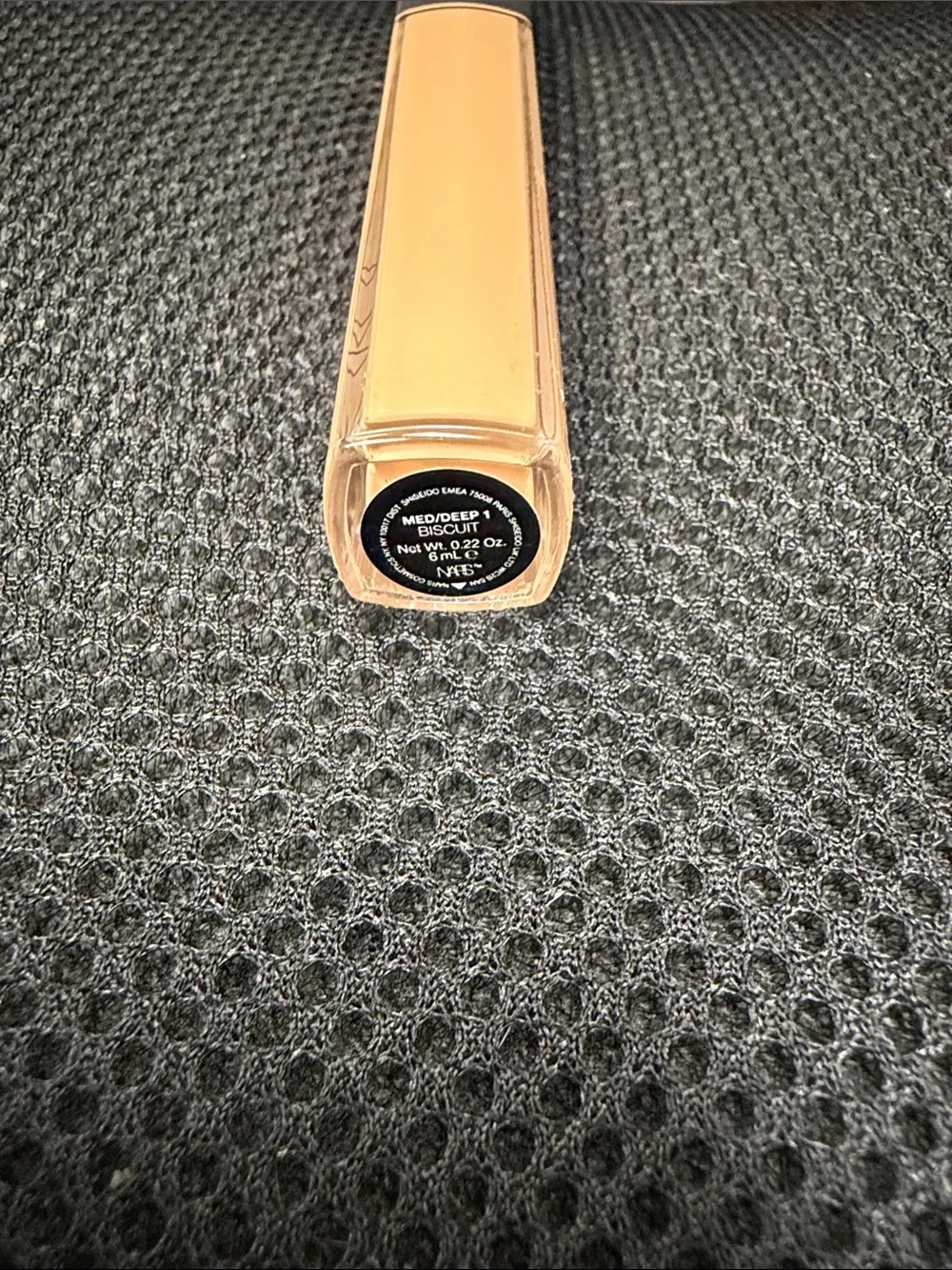 NARS Liquid Concealer in Biscuit medium/deep 1